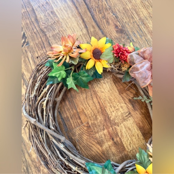 16”x15” Rustic Sunflower Mum & Daisy Wooden Grapevine Wreath - Fall Floral - Picture 11 of 15